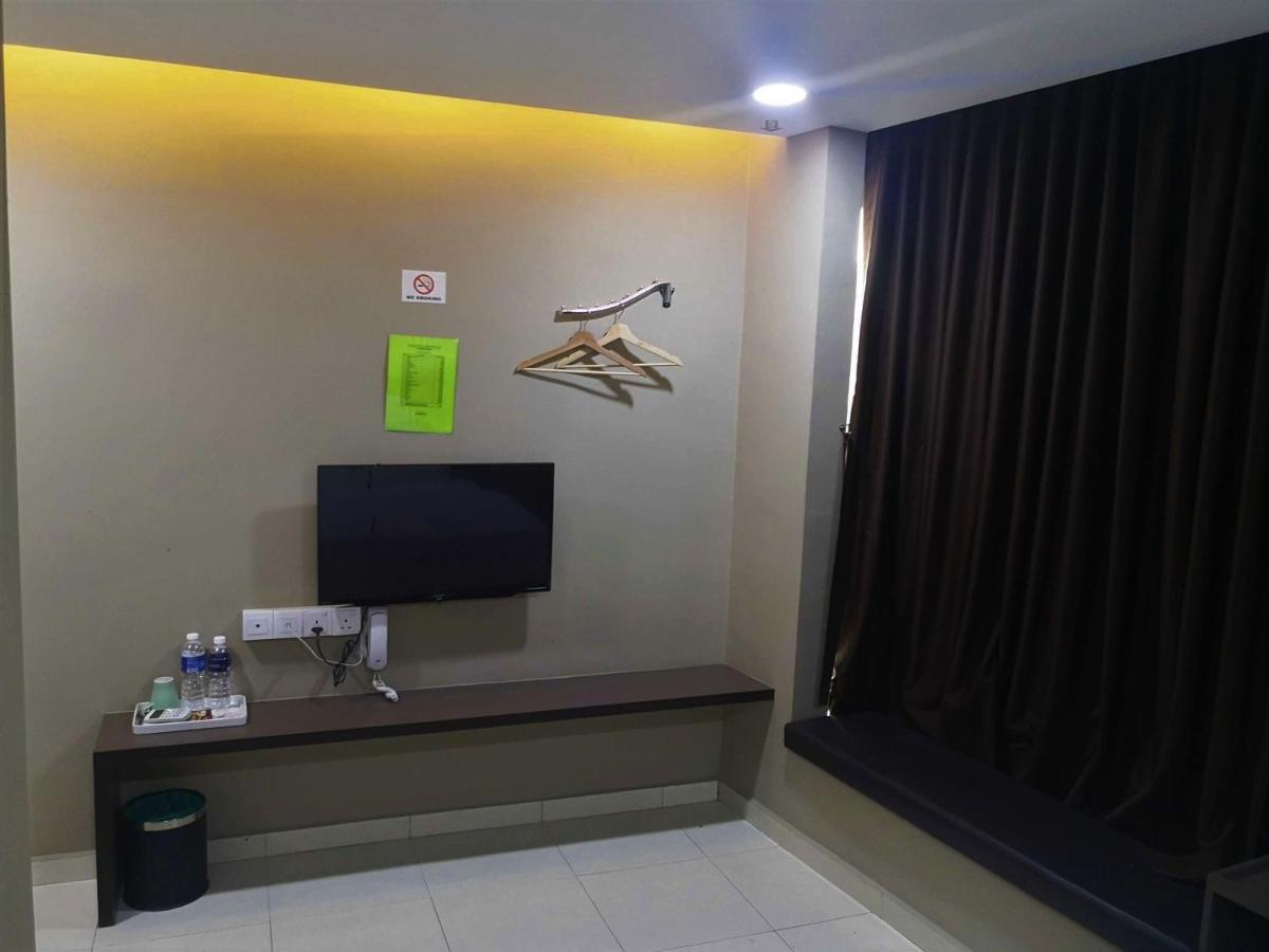 Tropika Garden Hotel Kulai Johor Bahru Exterior photo